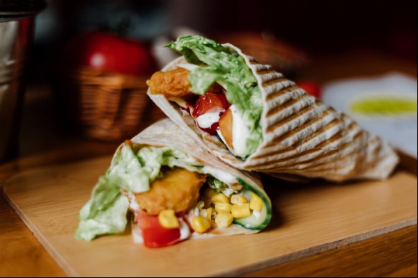 Efes Krakow ul Basztowa 17 - tortilla z nuggetsami